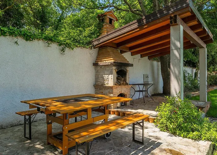 펜션 Marlera 풀라