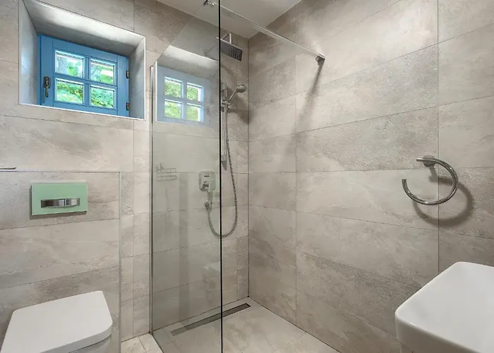 Marlera 펜션 풀라